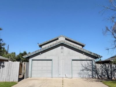 228 Elm Ave
