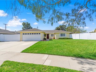 5572 Nevada Dr