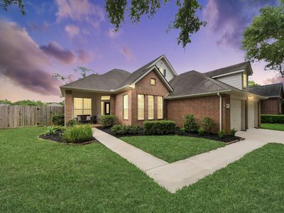 2818 Five Oaks Dr
