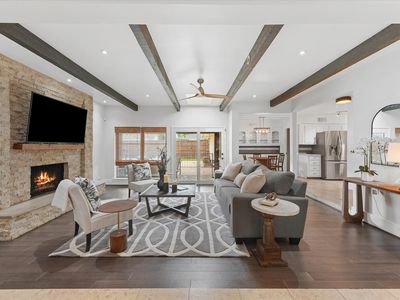1426 Lexington Dr
