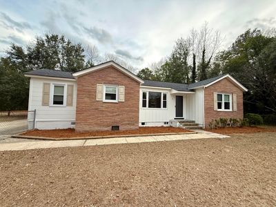 6 Thomas Dr