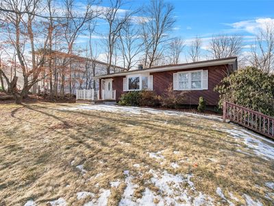 24 Merriewold Lane S