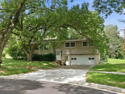 6 Barron Ct