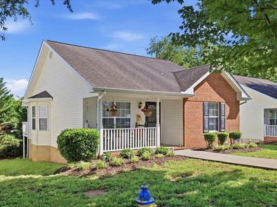 1523 Mayberry Ln