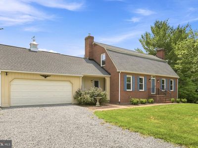 2794 Bishop Meade Rd