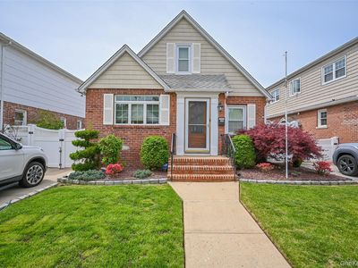 171-20 Gladwin Avenue