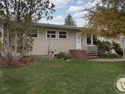 307 17th St W