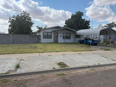 700 N Avenue A