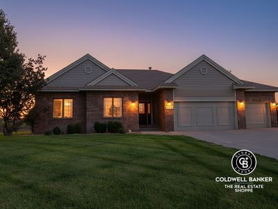 1704 Grandview Dr E