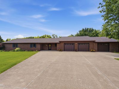 2472 Hummingbird Ln