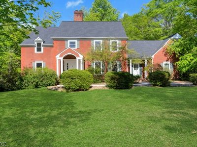 22 SANDALWOOD DR