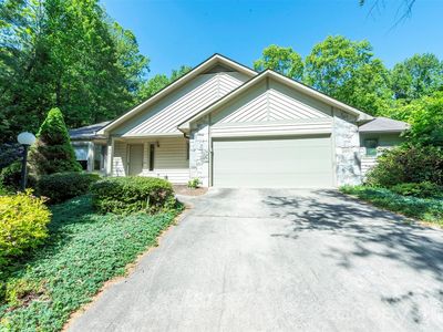 29 Hillcreek Dr