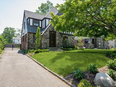84 Allenwood Road