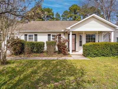 813 Brewster Ln