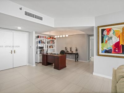 20281 E Country Club Dr APT 1603