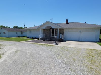 Property at 2705 S Broadway Ave, Salem, IL