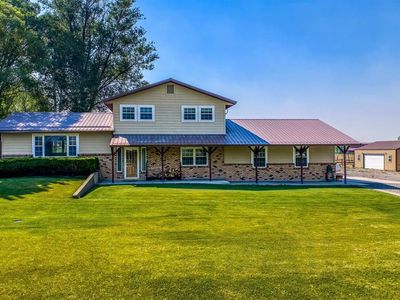 61150 Lobo Drive