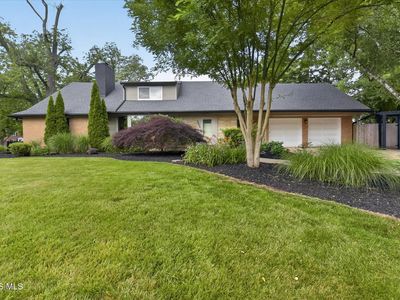 2605 Densmore Dr