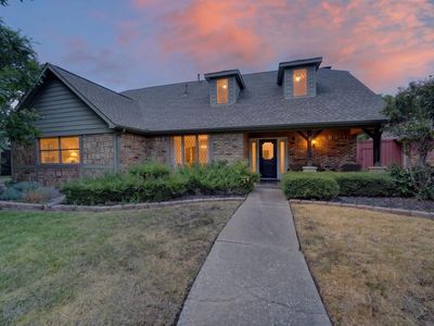 2121 McDaniel Cir