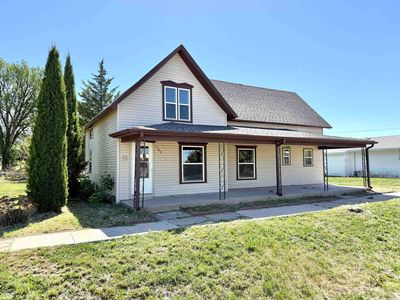 102 N Perkins Ave