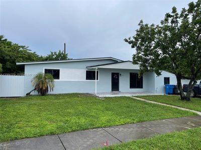 3720 SW 32nd St