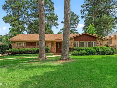 1023 Manor Pl
