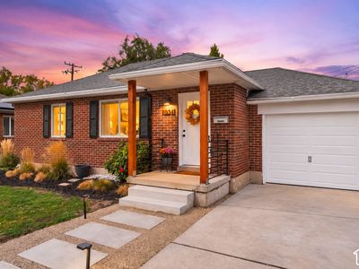 1034 W Signora Dr