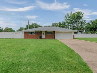 Property at 5621 Cypress St, Saint Francisville, LA