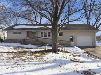 Property at 815 Palmer Ave, Oakland, IA