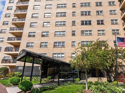 7100 Boulevard E #6K