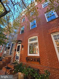 2013 E Lombard St