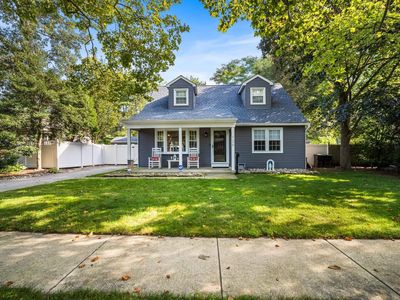 120 W Devonshire Ave