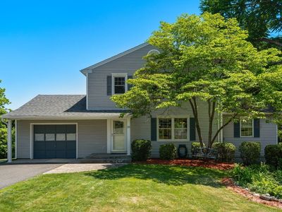 25 Everett Ave