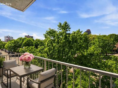 2002 5th Ave APT 3D