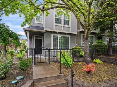 2318 NW Roseburg Ter