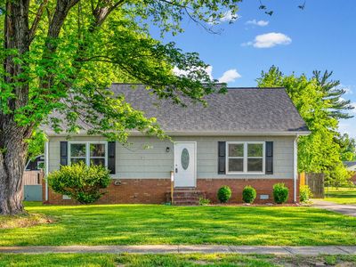 131 Boxwood Dr