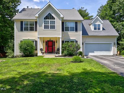 7 Emerald Lane