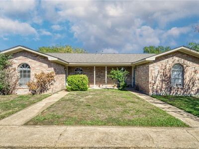 1517 Hillside Dr