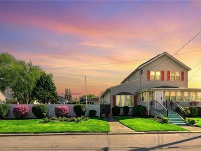 76 Sabra St