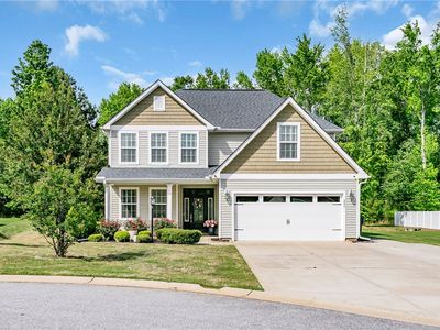 204 Arbor Woods Ln