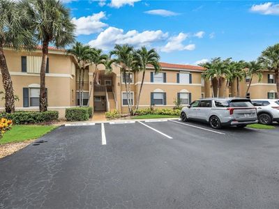6384 Huntington Lakes CIR #103