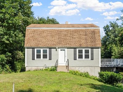 Property at 4 Maureen Circle, Londonderry, NH