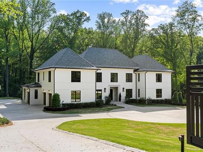 5260 Long Island Dr NW