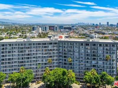 100 S Doheny Dr APT 313
