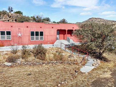 101 W Cedar Dr