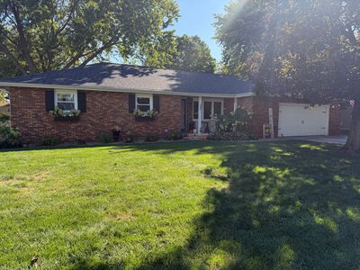 385 Loma Dr