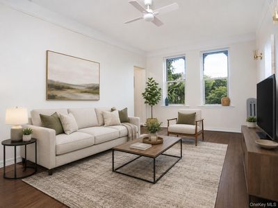 472 Gramatan Avenue #5R