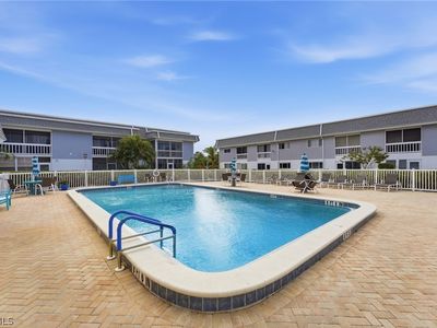 22375 Edgewater Dr APT 205