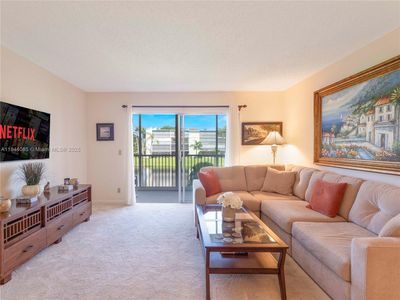 14360 Strathmore Ln APT 203