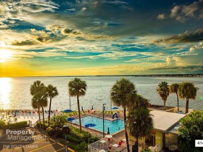 2506 N ROCKY POINT DRIVE #414